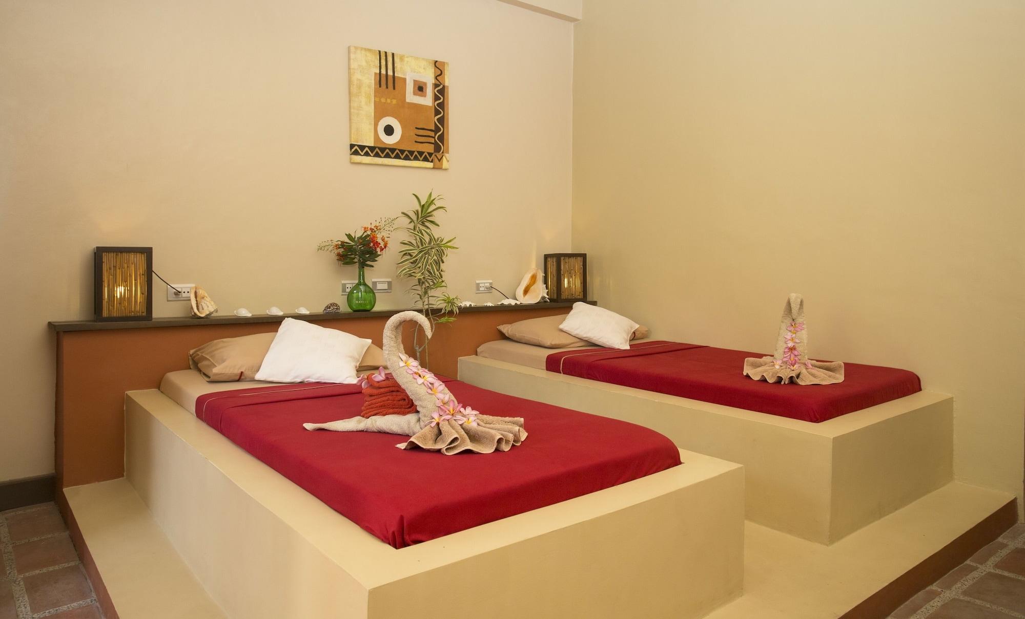 Reef Retreat Resort Balabag  Luaran gambar