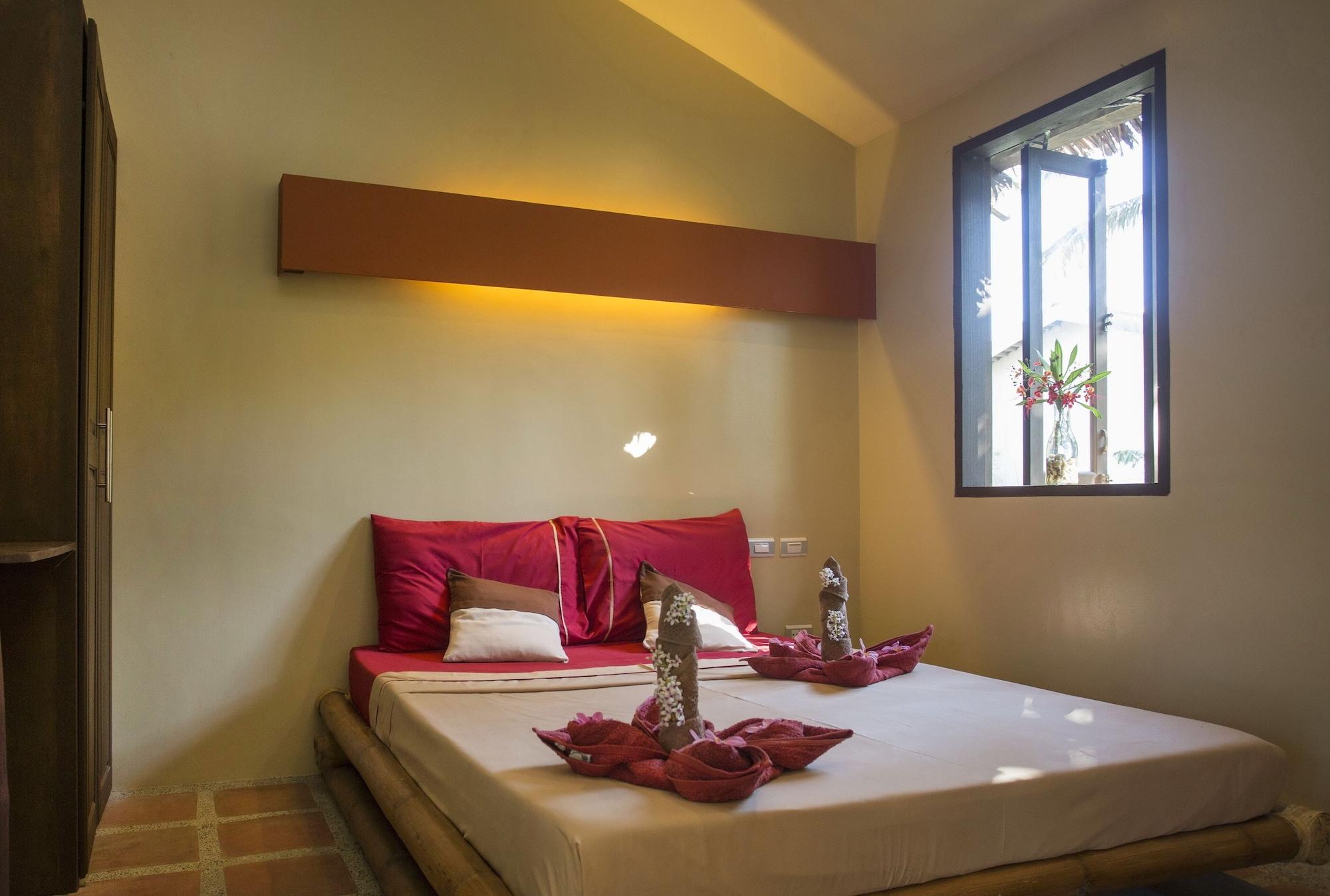 Reef Retreat Resort Balabag  Luaran gambar