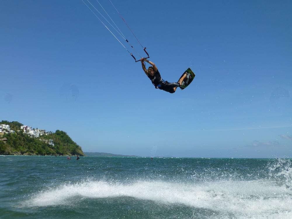 Reef Retreat Resort Balabag  Luaran gambar
