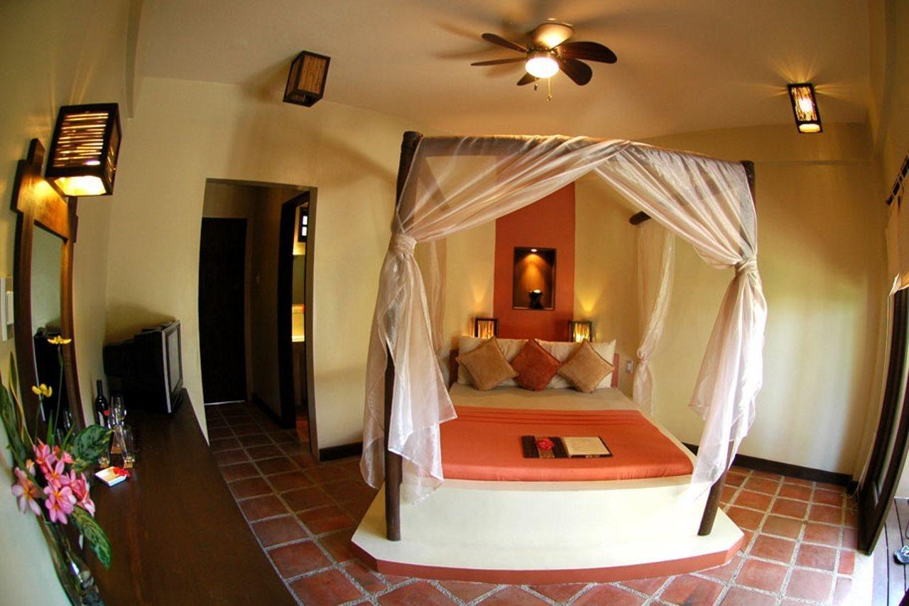 Reef Retreat Resort Balabag  Luaran gambar