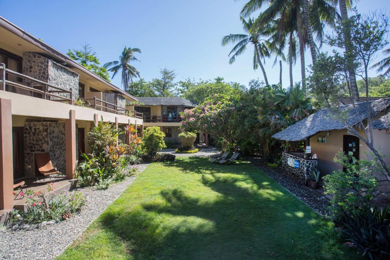 Reef Retreat Resort Balabag  Luaran gambar